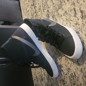 Womens Black Nike Mid Top sz 8.5